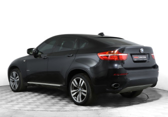 Подержанный автомобиль BMW X6 2013 года (7 фото)