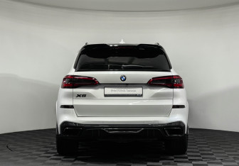 Подержанный автомобиль BMW X5 2019 года (4 фото)