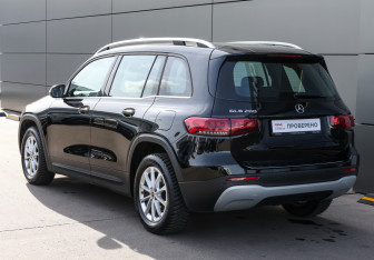 Подержанный автомобиль Mercedes-Benz GLB 2020 года (7 фото)