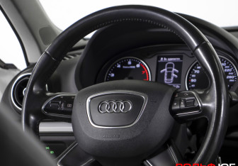 Подержанный автомобиль Audi A3 Hatchback 2014 года (14 фото)