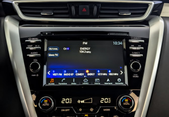 Подержанный автомобиль Nissan Murano Suv 2022 года (15 фото)