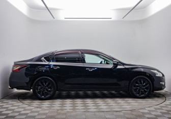 Подержанный автомобиль Nissan Teana 2014 года (4 фото)