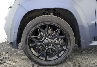 Подержанный автомобиль Jeep Grand Cherokee 2021 года (12 фото)