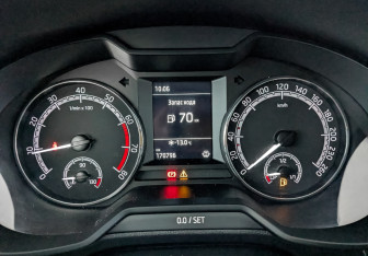 Подержанный автомобиль Skoda Octavia Liftback 2019 года (16 фото)