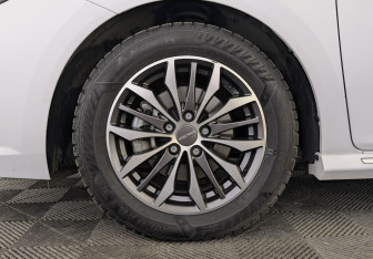 Подержанный автомобиль Omoda S5 2023 года (12 фото)