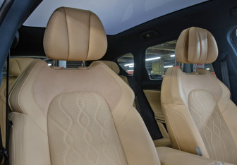 Подержанный автомобиль Voyah Free 2022 года (11 фото)