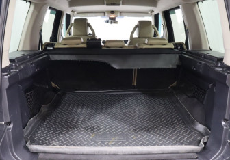 Подержанный автомобиль Land Rover Discovery 2008 года (21 фото)