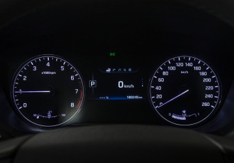 Подержанный автомобиль Hyundai Genesis 2014 года (14 фото)