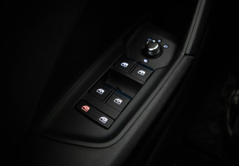 Подержанный автомобиль Audi A3 Hatchback 2021 года (15 фото)