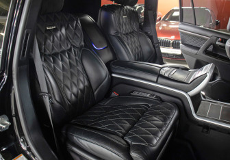 Подержанный автомобиль Toyota Land Cruiser Suv 2018 года (24 фото)