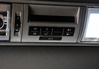 Подержанный автомобиль Volkswagen Multivan 2016 года (15 фото)