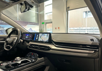 Подержанный автомобиль JAC JS6 2023 года (10 фото)