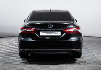 Подержанный автомобиль Toyota Camry Sedan 2023 года (6 фото)