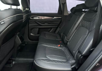 Подержанный автомобиль Exeed VX 2022 года (10 фото)