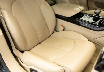 Подержанный автомобиль Audi A8 2016 года (27 фото)