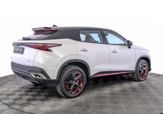 Подержанный автомобиль Omoda C5 2023 года (5 фото)