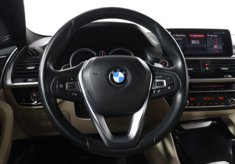 Подержанный автомобиль BMW X4 2019 года (18 фото)