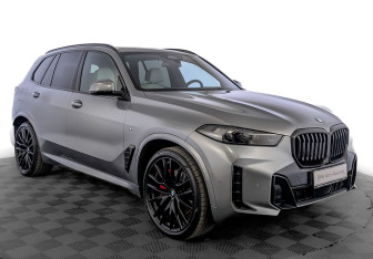 Подержанный автомобиль BMW X5 2025 года (3 фото)