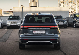Подержанный автомобиль Geely Monjaro 2024 года (6 фото)