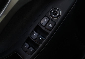 Подержанный автомобиль Hyundai Elantra Sedan 2011 года (13 фото)
