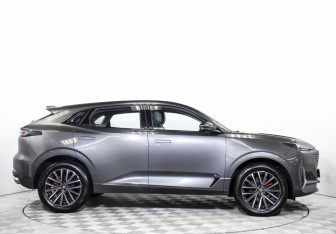 Подержанный автомобиль Changan UNI-K 2023 года (4 фото)