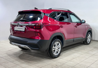 Подержанный автомобиль Kia Seltos 2021 года (4 фото)