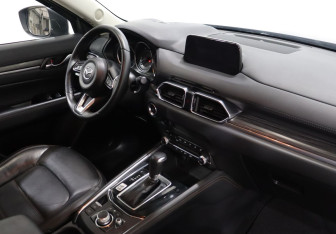 Подержанный автомобиль Mazda CX-5 2019 года (10 фото)