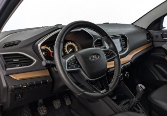 Подержанный автомобиль LADA (ВАЗ) Vesta Wagon 2023 года (15 фото)