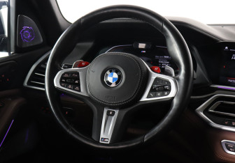 Подержанный автомобиль BMW X5 2021 года (15 фото)
