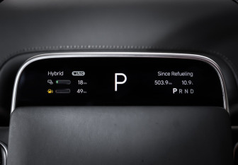 Подержанный автомобиль LiXiang L7 2024 года (16 фото)