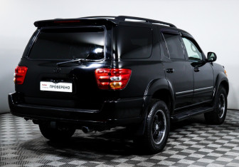 Подержанный автомобиль Toyota Sequoia 2004 года (5 фото)
