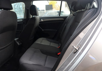 Подержанный автомобиль Volkswagen Golf Hatchback 2013 года (10 фото)