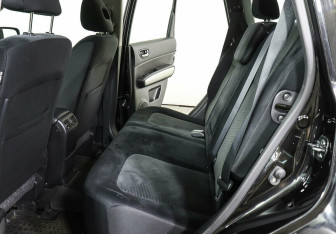 Подержанный автомобиль Nissan X-Trail 2014 года (15 фото)