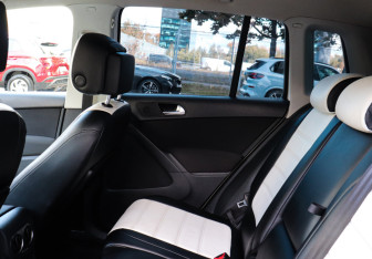Подержанный автомобиль Volkswagen Tiguan 2012 года (10 фото)