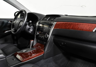 Подержанный автомобиль Toyota Camry Sedan 2012 года (9 фото)