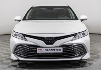 Подержанный автомобиль Toyota Camry Sedan 2018 года (2 фото)