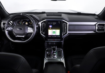 Подержанный автомобиль JAC T9 2025 года (12 фото)
