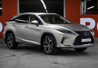 Подержанный автомобиль Lexus RX 2022 года (3 фото)