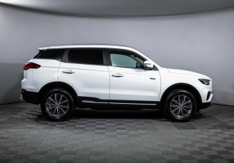 Подержанный автомобиль Geely Atlas Pro 2022 года (4 фото)