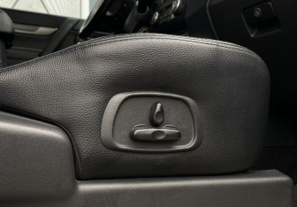 Подержанный автомобиль Mitsubishi Pajero 2013 года (23 фото)