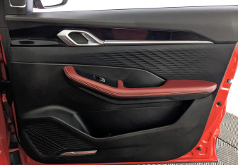 Подержанный автомобиль Geely Coolray 2024 года (25 фото)