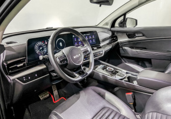 Подержанный автомобиль Kia Sportage 2023 года (15 фото)