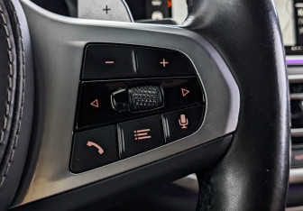 Подержанный автомобиль BMW X6 2022 года (29 фото)