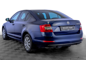 Подержанный автомобиль Skoda Octavia Liftback 2015 года (7 фото)