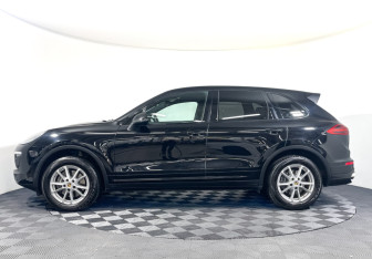 Подержанный автомобиль Porsche Cayenne 2015 года (8 фото)