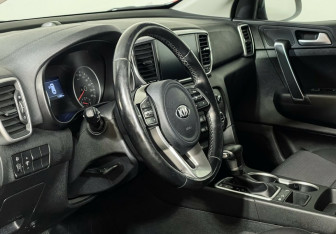 Подержанный автомобиль Kia Sportage 2021 года (9 фото)