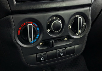 Подержанный автомобиль LADA (ВАЗ) Granta Sedan 2022 года (25 фото)