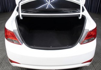 Подержанный автомобиль Hyundai Solaris Sedan 2014 года (10 фото)