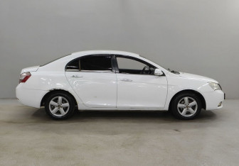Подержанный автомобиль Geely Emgrand EC7 Sedan 2012 года (4 фото)