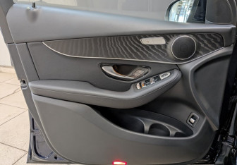 Подержанный автомобиль Mercedes-Benz GLC Coupe 2021 года (13 фото)